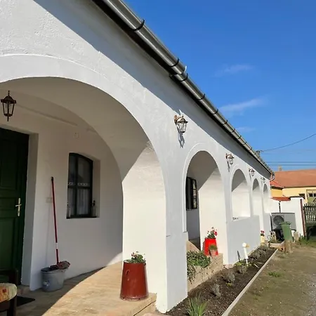 Fuszeres Porta Feriehus *