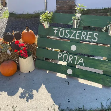 Feriehus Fuszeres Porta