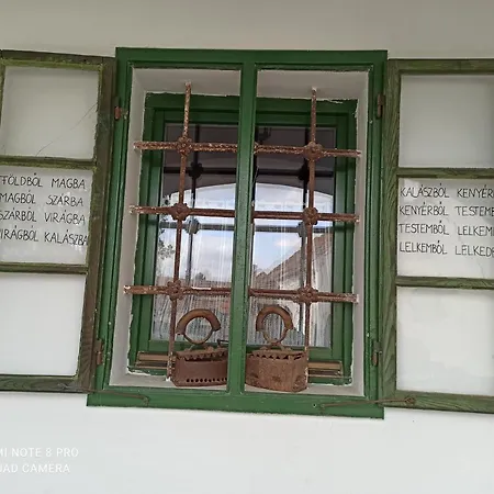 Fuszeres Porta 度假居 *