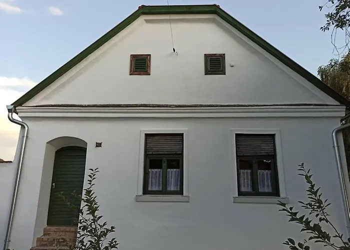 Vakantiehuis Fuszeres Porta *